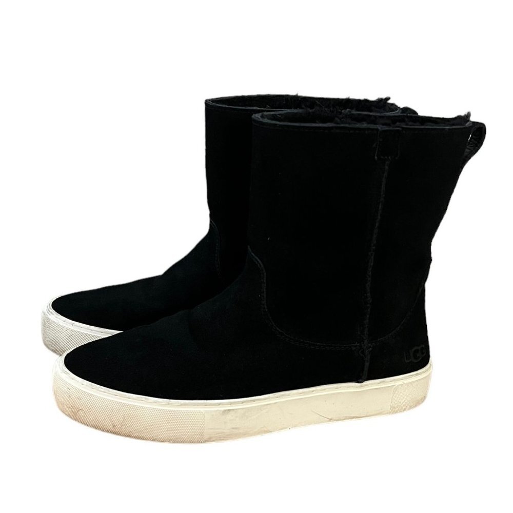 UGG Women’s Size 10 Declan Sneaker Boots‎ Suede Short Black Slip-on